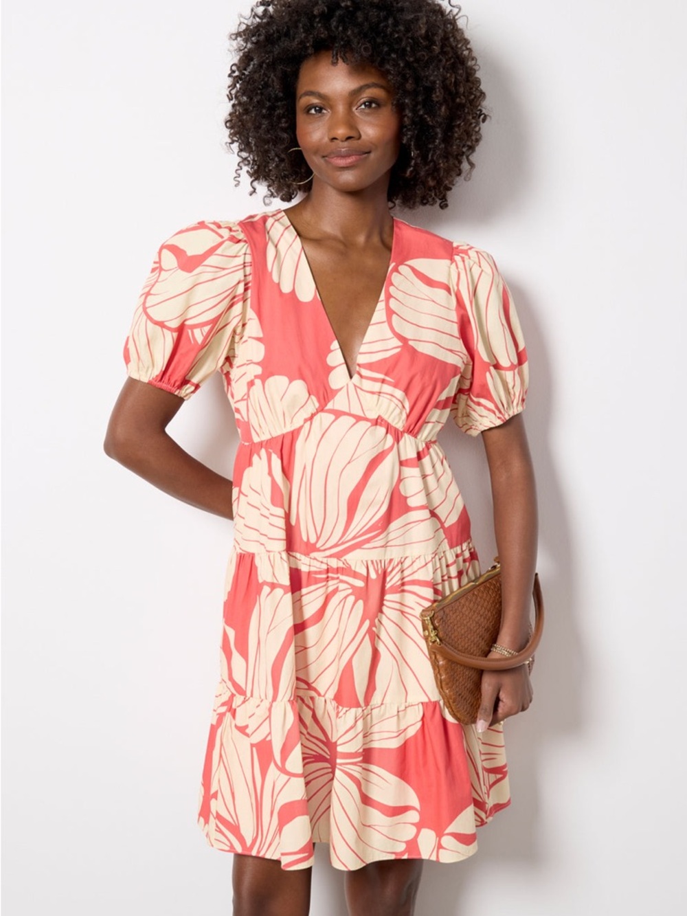 Hutch Evereve SS V Neck Mini Dress Coral and Cream Floral Mini Dress Size Large